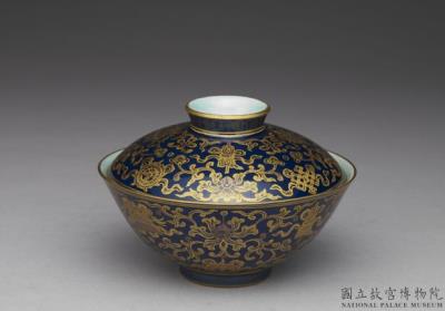 图片[3]-Lidded bowl with gold tracing on cobalt blue glaze, Qing dynasty, Qianlong reign (1736-1795)-China Archive